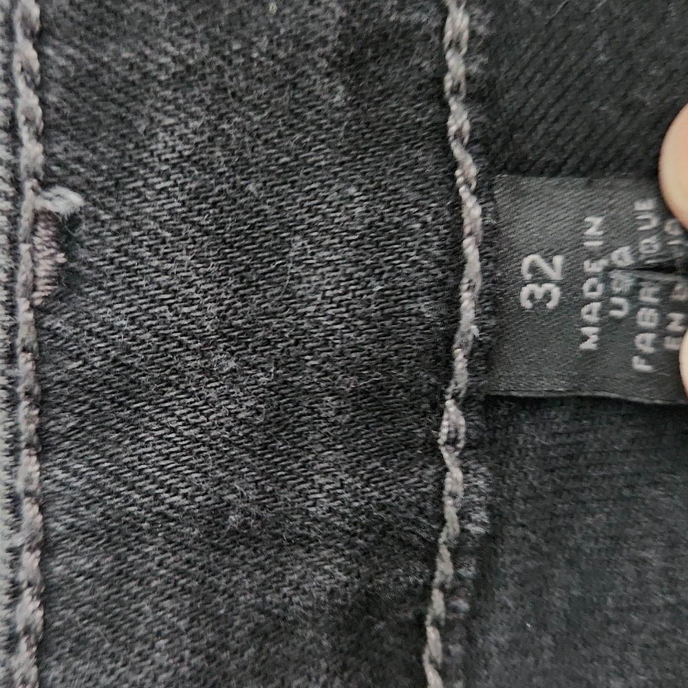 True Religion Joey Frayed Black Jeans Shorts - Picture 4 of 10